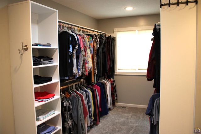 1610 SW Withdean RD, Topeka, KS 66611