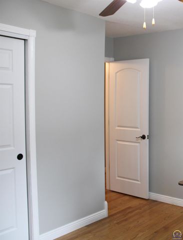 1610 SW Withdean RD, Topeka, KS 66611