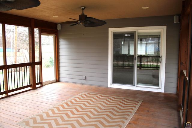 1610 SW Withdean RD, Topeka, KS 66611