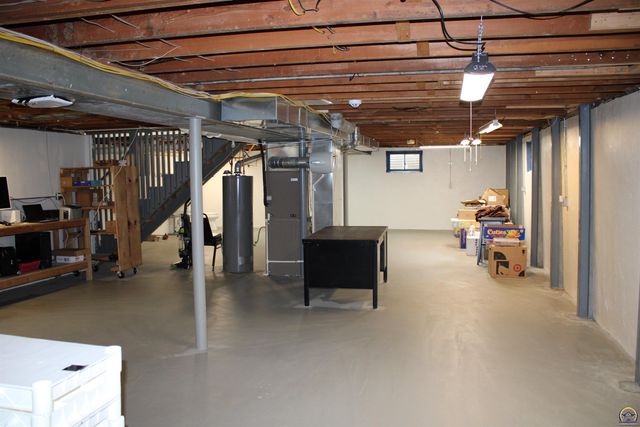 1610 SW Withdean RD, Topeka, KS 66611