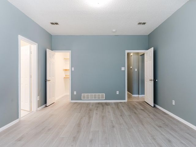 1524 Ballesteros Court, Arlington, TX 76014