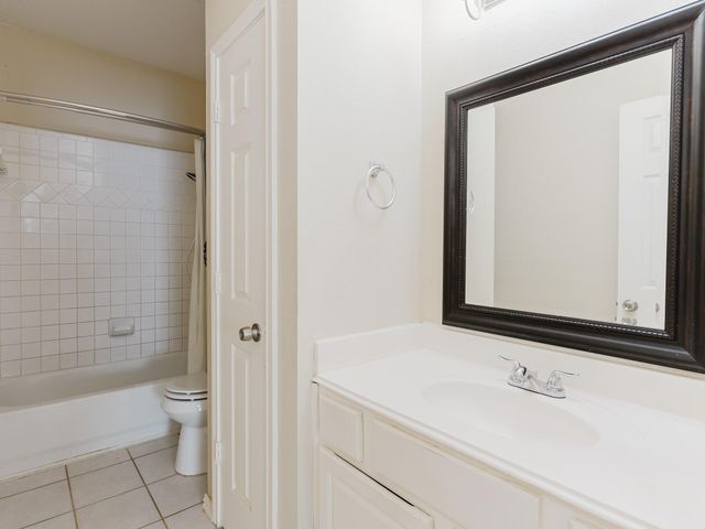 1524 Ballesteros Court, Arlington, TX 76014