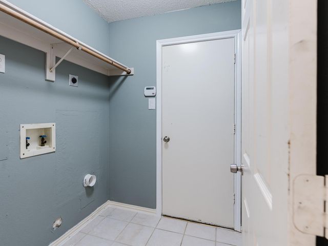 1524 Ballesteros Court, Arlington, TX 76014