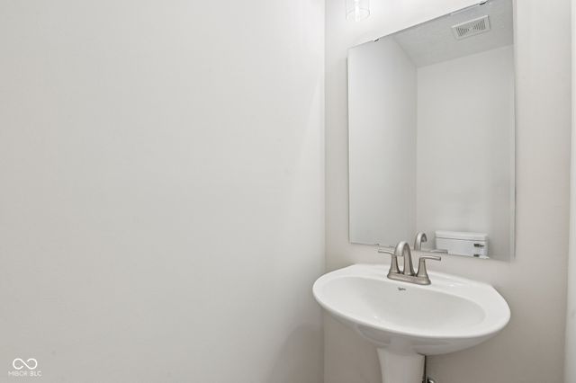 7631 Bann Way, Indianapolis, IN 46239