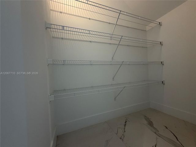 16752 S Botaniko Drive S, Weston, FL 33326