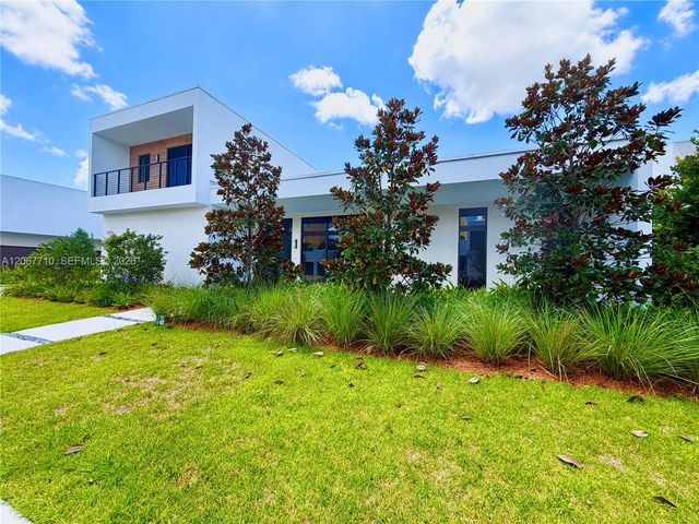 16752 S Botaniko Drive S, Weston, FL 33326