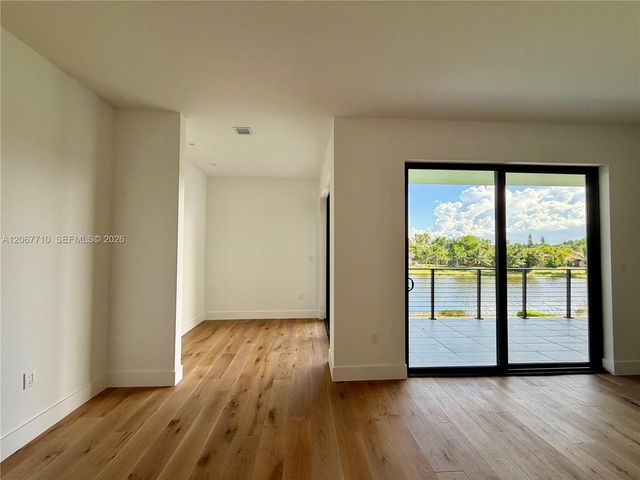 16752 S Botaniko Drive S, Weston, FL 33326