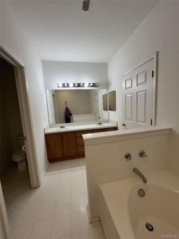 8133 Autumn Woods Trail, Superior Charter Township, MI 48198