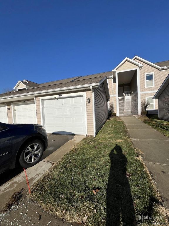 8133 Autumn Woods Trail, Superior Charter Township, MI 48198