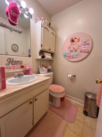 1610 N Seventh St APT 44, Longview, TX 75605