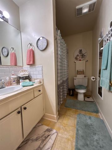 1610 N Seventh St APT 44, Longview, TX 75605