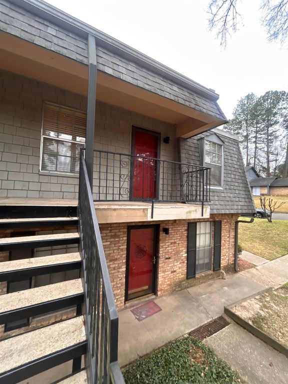 1610 N Seventh St APT 44, Longview, TX 75605