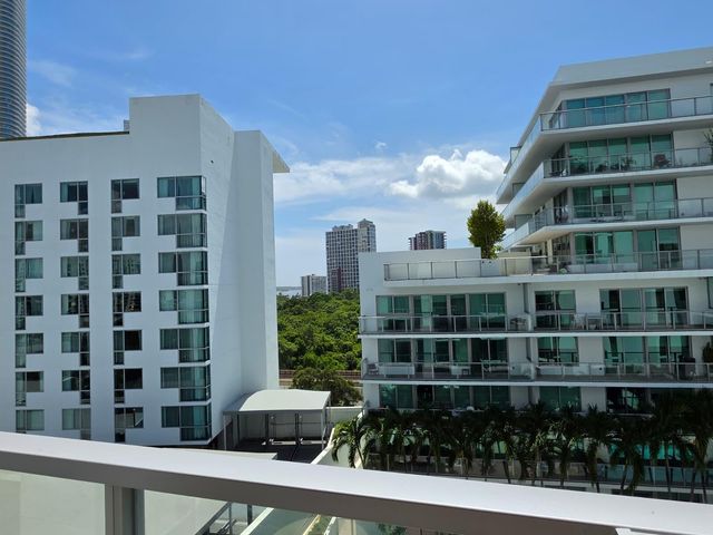 1611 SW 2nd Avenue 808, Miami, FL 33129