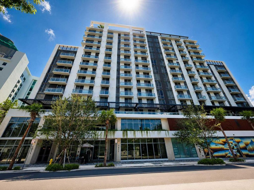 1611 SW 2nd Avenue 808, Miami, FL 33129