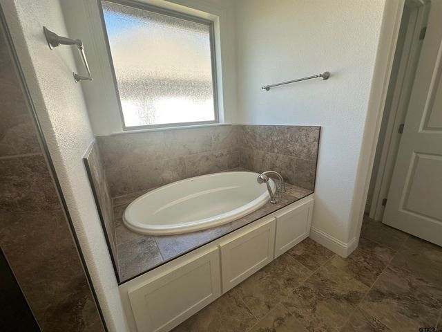 265 Heritage Way, Bullard, TX 75757