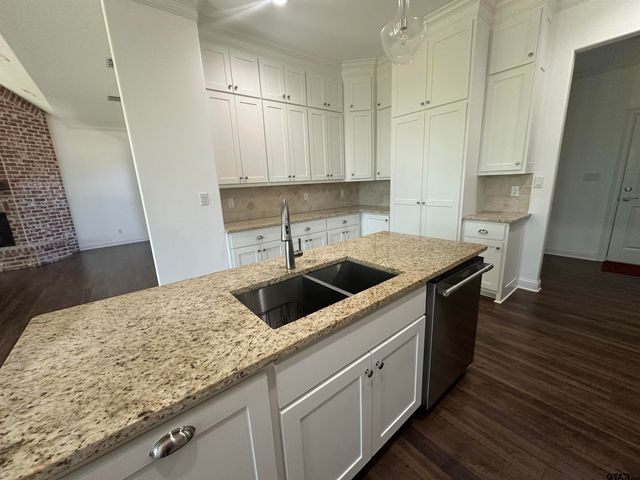 265 Heritage Way, Bullard, TX 75757