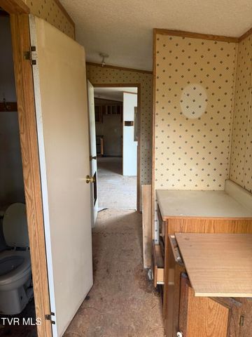 892 Stage Coach Trail, Bristol, TN 37620
