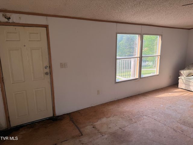 892 Stage Coach Trail, Bristol, TN 37620