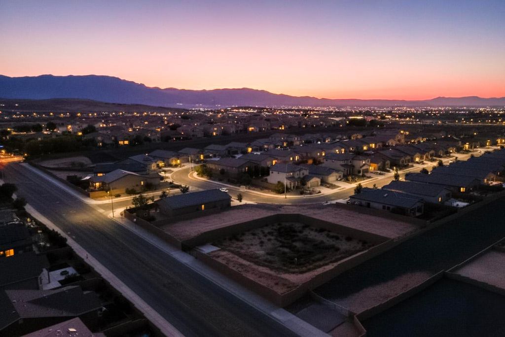 1211 Grace Street NE, Rio Rancho, NM 87144