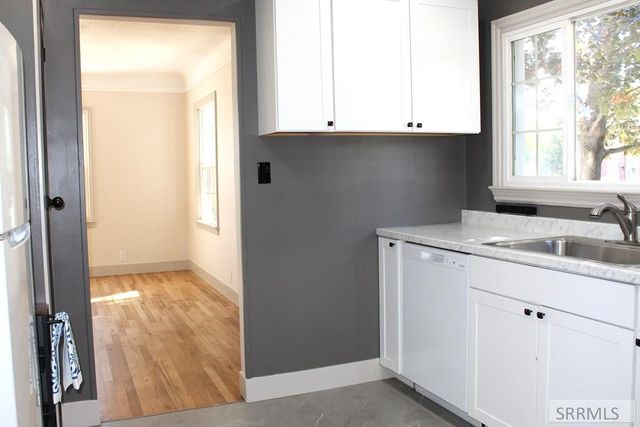 329 S Birch Avenue, Blackfoot, ID 83221