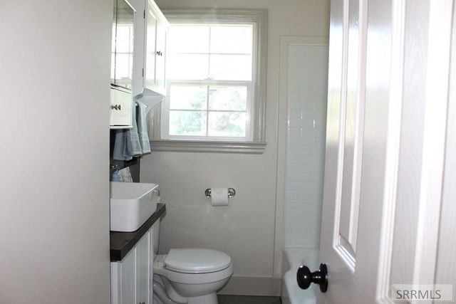 329 S Birch Avenue, Blackfoot, ID 83221