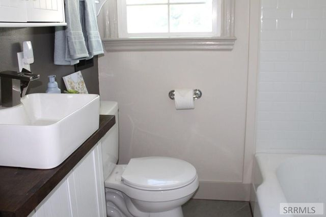 329 S Birch Avenue, Blackfoot, ID 83221