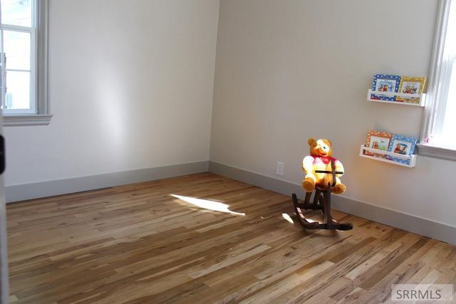 329 S Birch Avenue, Blackfoot, ID 83221