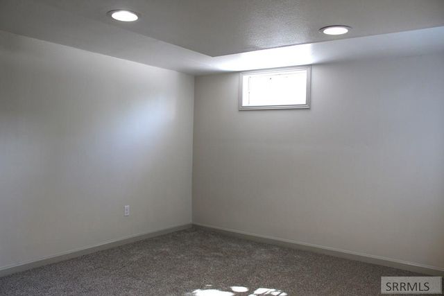 329 S Birch Avenue, Blackfoot, ID 83221