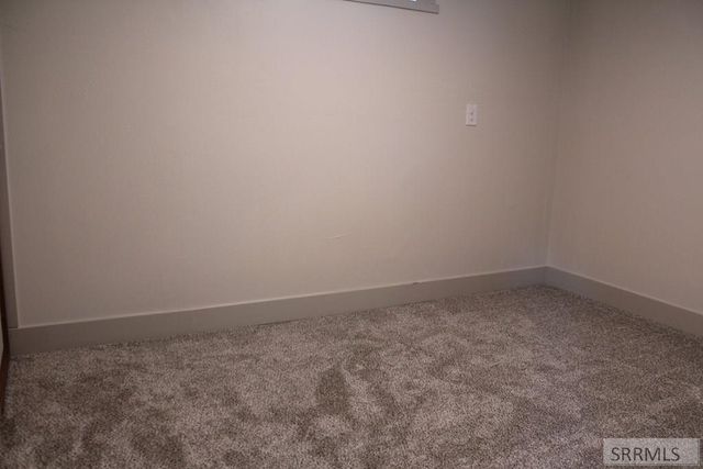 329 S Birch Avenue, Blackfoot, ID 83221