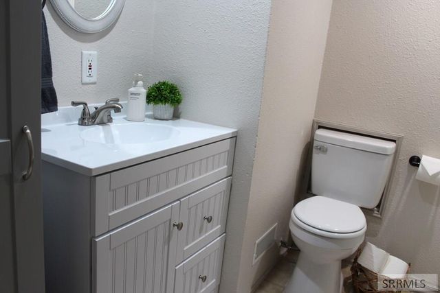 329 S Birch Avenue, Blackfoot, ID 83221