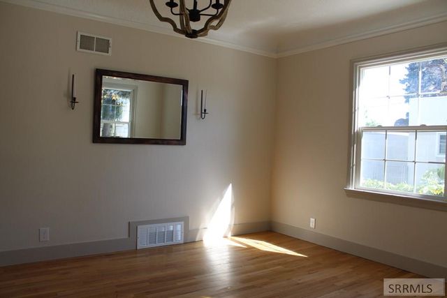 329 S Birch Avenue, Blackfoot, ID 83221