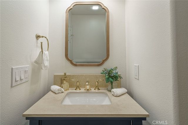 17 Oatfield Farm, Ladera Ranch, CA 92694