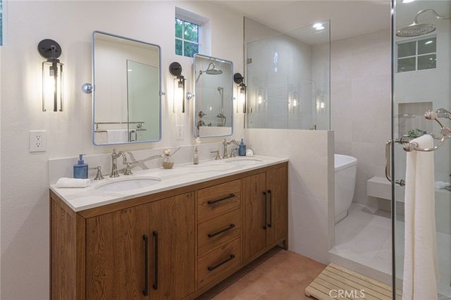 17 Oatfield Farm, Ladera Ranch, CA 92694