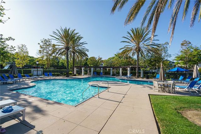 17 Oatfield Farm, Ladera Ranch, CA 92694