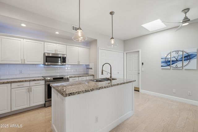 9034 W PORT ROYALE Lane, Peoria, AZ 85381