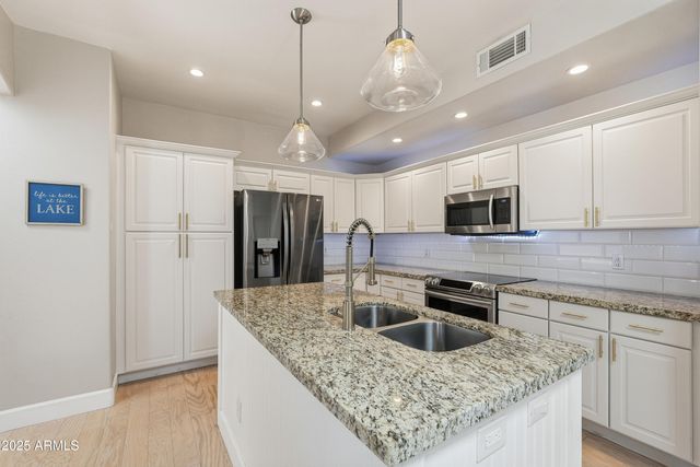 9034 W PORT ROYALE Lane, Peoria, AZ 85381