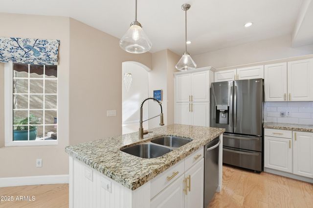 9034 W PORT ROYALE Lane, Peoria, AZ 85381
