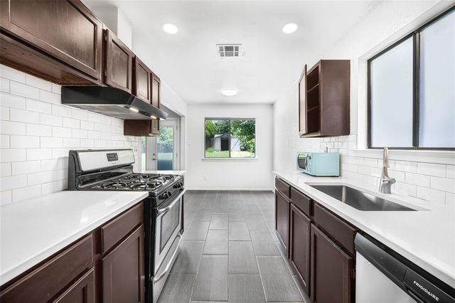 914 Peggotty PL, Austin, TX 78753