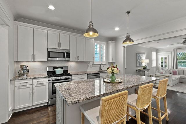 6541 Thunderbird Dr, Nashville, TN 37209