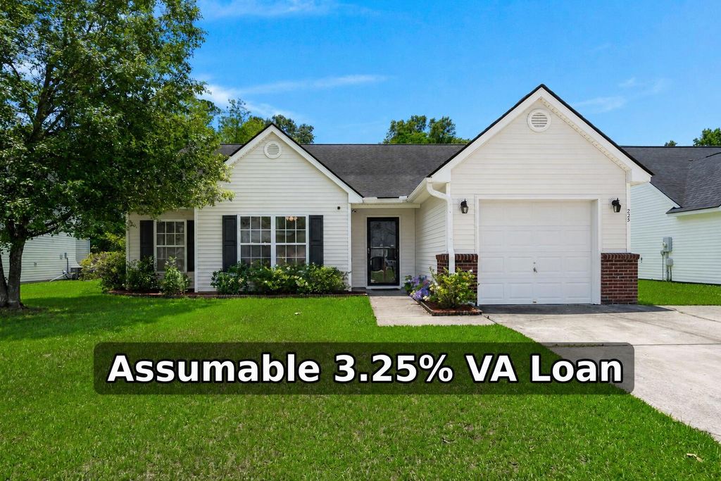 225 Border Road, Goose Creek, SC 29445