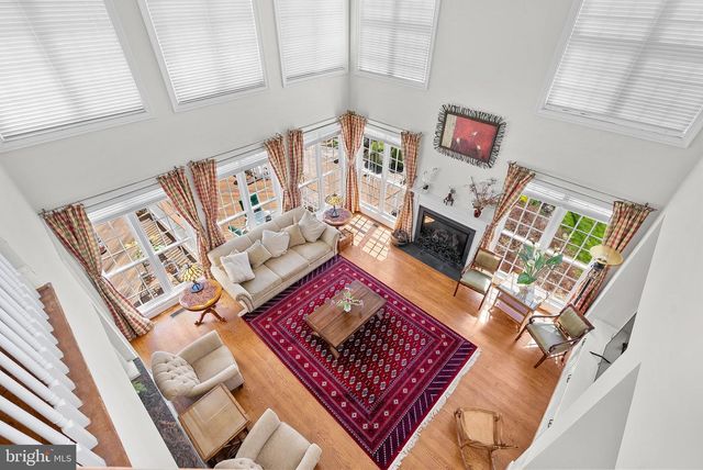 38527 DITCHLING PL, Hamilton, VA 20158