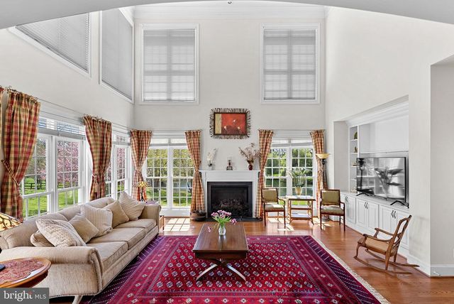 38527 DITCHLING PL, Hamilton, VA 20158
