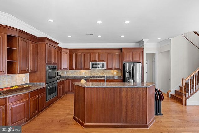 38527 DITCHLING PL, Hamilton, VA 20158