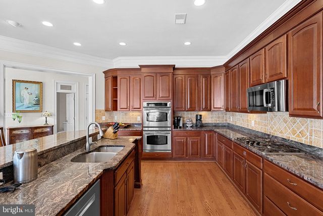 38527 DITCHLING PL, Hamilton, VA 20158