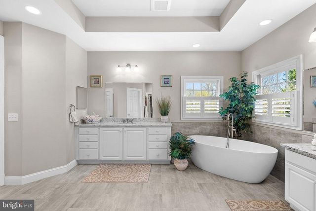 38527 DITCHLING PL, Hamilton, VA 20158