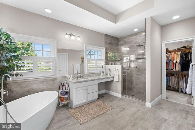 38527 DITCHLING PL, Hamilton, VA 20158