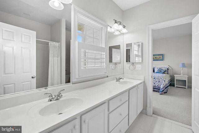 38527 DITCHLING PL, Hamilton, VA 20158
