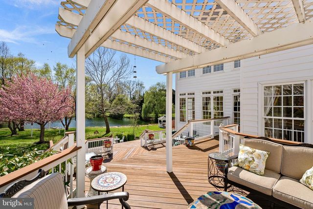 38527 DITCHLING PL, Hamilton, VA 20158