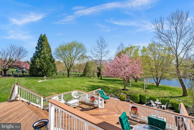 38527 DITCHLING PL, Hamilton, VA 20158
