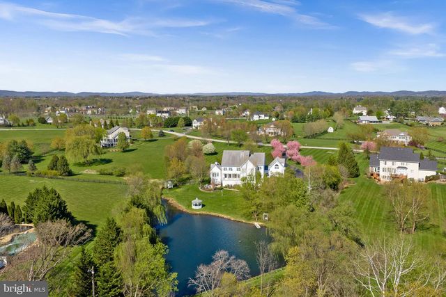 38527 DITCHLING PL, Hamilton, VA 20158